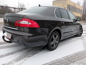 Škoda Superb 2011 2.0tdi DSG Elegance - 4