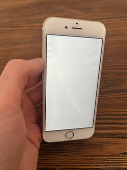 Apple iPhone 6s 64gb gold - 4