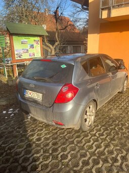 KIA ceed - 4