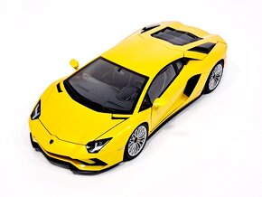 1:18 AutoArt Lamborghini Aventador S 2017 - 4