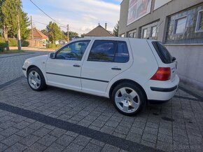 Volkswagen Golf 4 - 4