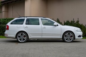 Škoda Octavia Combi 2.0 TDI CR DPF RS DSG - 4