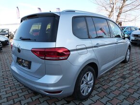 Volkswagen Touran 2.0 TDI SCR 150k Comfortline DSG - 4