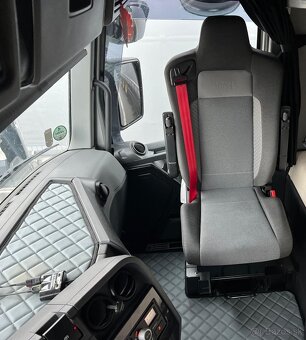 Ťahač RENAULT T 520 HIGH COMFORT EURO 6 - 4