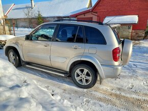 Toyota RAV4 4x4 110 kW benzín - 4