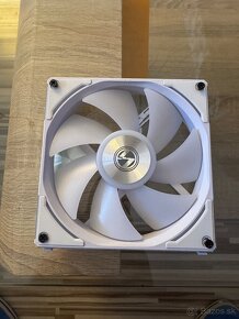 Lian Li UNI Fan AL 140 V2 Biely - 4