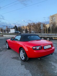 Mazda MX5 Cabrio - 4