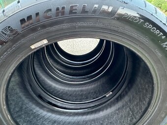 Michelin Pilot Sport 4 225/50 ZR18 99Y - 4