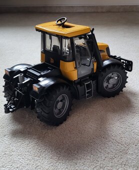 Bruder traktor JCB Fastrac - 4