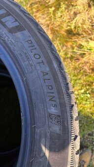 ❄️245/45 r18 zimné Michelin - 4