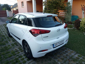 Predám Hyundai i20 - 4