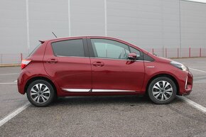 Toyota Yaris 1.5 Hybrid e-CVT Style - 4