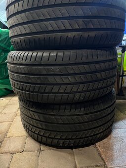 275/45 R20 a 305/40 R20 RFT Runflat Bridgestone BMW X5 - 4