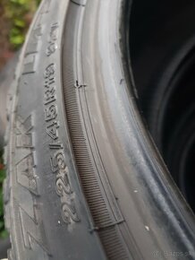 dve zimné pneumatiky  BRIDGESTONE BLIZZAK 225/45 R 19 - 4