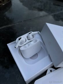 Air pods 3 - 4