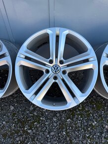 Volkswagen Mallory 5x130 R21 + TPMS - 4