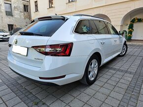 Škoda Superb Combi 1.6 TDI DSG Style Kamera DVD R16 Orig. KM - 4