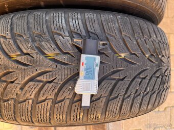 215/60R16 Nokian zimne - 4