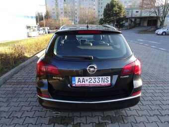 Opel Astra ST - 4