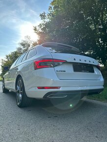 Škoda Superb Sportline Panorama/Virtual/Matrix/DCC/ - 4