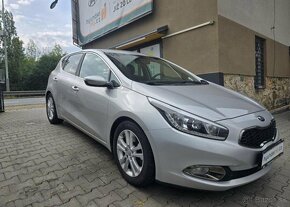 Kia Cee´d 1.6-NAVI-POLOKŮŽE-LED-KAMERA - 4