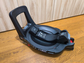 Britax Romer Baby Safe Pro so základňou - 4