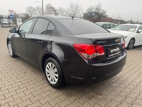 Chevrolet Cruze 1.6 - 4