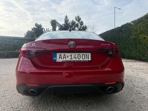 Alfa Romeo Giulia 2.2 Diesel 210 AT AWD Veloce - 4