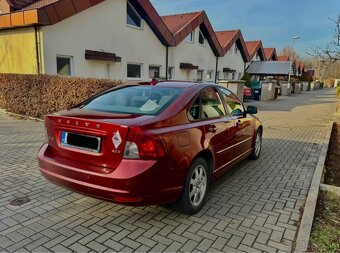 Volvo S40 2.0D 100kw R.v. 2010 Koupeno v ČR 1. Majitel - 4