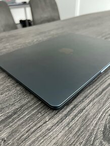 Predám Apple Macbook Air M2 2022 Midnight Blue - 4