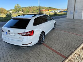 Škoda Superb Sportline Combi 140kw 4x4 Panorama - 4