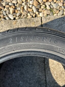 Dunlop 215/45 r16 - 4