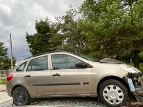 Odpredám Nd na Renault Clio III 1.5dci motor k9k airbagy ok - 4
