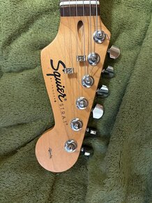 Squier stratokaster custom - 4