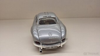 1:18 MERCEDES-BENZ 300SL, 1 - 4