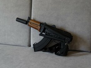 AK74U - 4