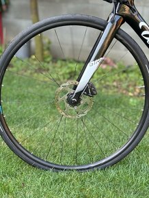 Wilier GTR Team Disc sada Shimano 105 - 4