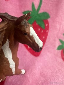 Schleich paint horse žrebec - 4