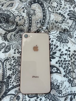 iPhone 8 64GB Rose Gold - 4