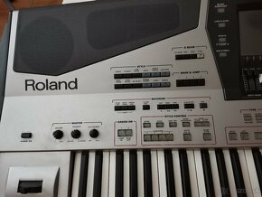 Roland E80 - 4