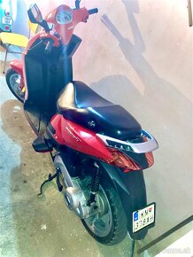 Aprilia - 4