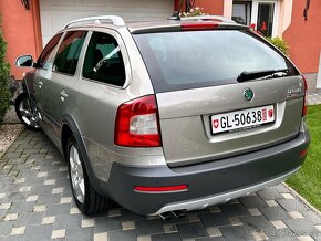 Škoda Octavia Combi Scout DSG 4×4 - 2.0CR TDi 103Kw 140Ps. - 4