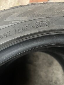 225/45 r17 mikina - 4