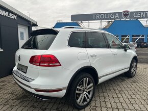 Volkswagen Touareg 3.0 V6 TDI 4Motion - 4