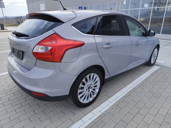 FORD FOCUS - 4