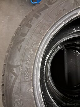 Pneu 185/65 R15 - 4