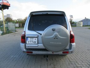 Mitsubishi Pajero Wagon - 4