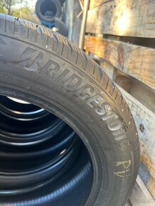 Bridgestone Blizak LM005-225/55/17” - 4