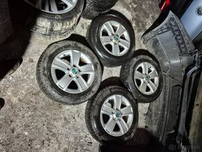 Predám elektróny 5x112r15 originál Škoda Octavia II zn.RONAL - 4