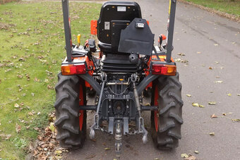 Traktor Kubota B1620 - 4